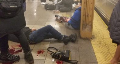 Ataque a tiros no metrô de Nova York deixa ao menos 13 feridos