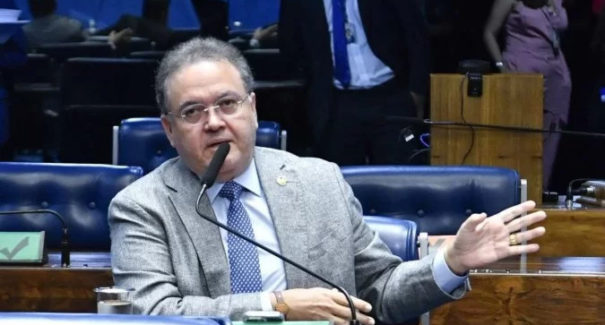Roberto Rocha é incluído nas apurações sobre desvio de emendas