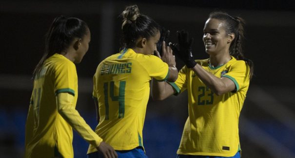 Com dois gols de Gabi Nunes, Brasil vence Hungria por 3 a 1