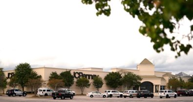 Ataque a shopping deixa 12 feridos nos EUA