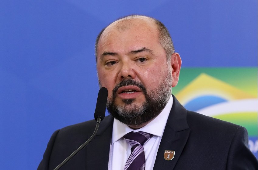 José Carlos Oliveira, ministro do Trabalho e Previdência, responsável em manter cadastro de sindicatos e elaborar dados estatísticos sobre emprego, evolução salarial, admissões, desligamentos e outras informações do mercado de trabalho. (Foto: Reprodução)