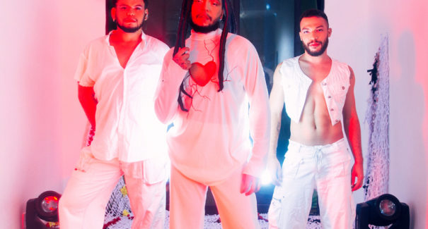 Jefferson Carvalho volta aos palcos e lança versão ao vivo do single ‘Uma Noite’