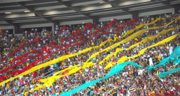 Sampaio convoca torcida e libera entrada para mulheres contra o Guarani
