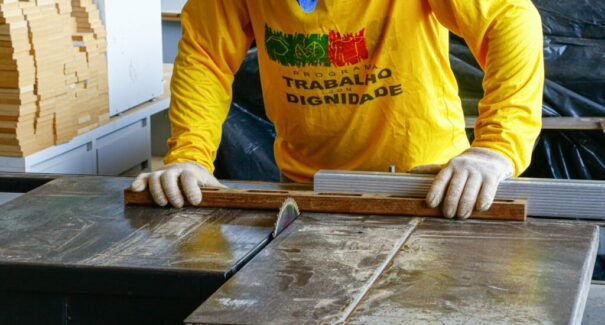 Internos de penitenciárias fazem curso de matraca