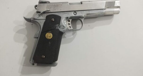 Em São Luís, Polícia Militar prende homem com simulacro de arma de fogo