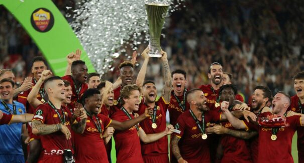 Roma vence Feyenoord e conquista primeiro título da Conference League