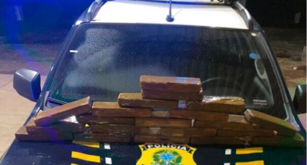 Homem é preso com 13 kg de maconha dentro de um ônibus