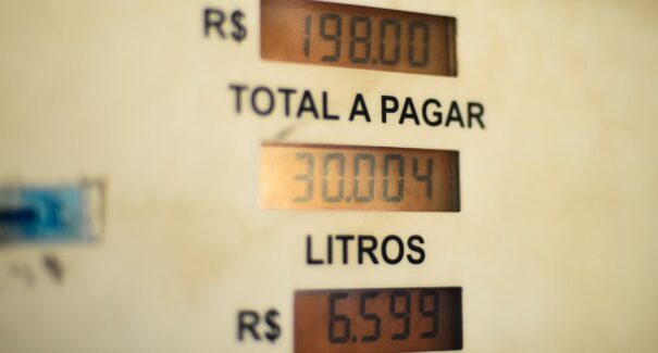 Postos terão duas formas de mostrar preços de combustíveis
