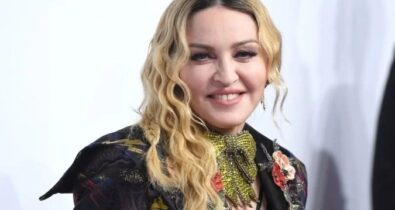 Madonna anuncia coletânea com os 50 maiores hits da carreira