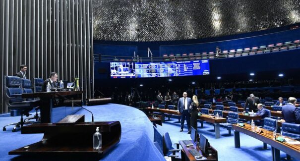 Congresso mantém veto em lei da privatização da Eletrobras
