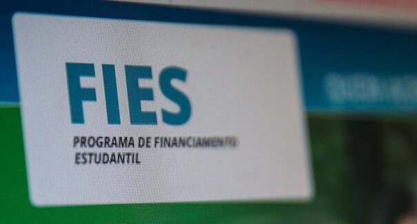 Fies começa a convocar pré-selecionados da lista de espera