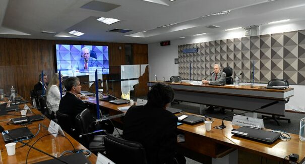Nova lei do impeachment deve incluir decisões sobre ex-presidentes Dilma e Collor