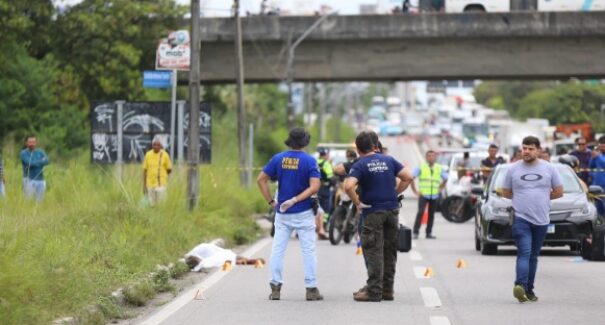 Em Fortaleza, dois policiais rodoviários federais são mortos a tiros na BR-116