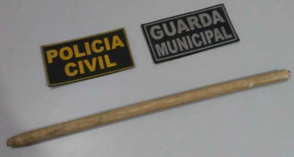 Homem é preso suspeito de agredir a própria prima com pauladas