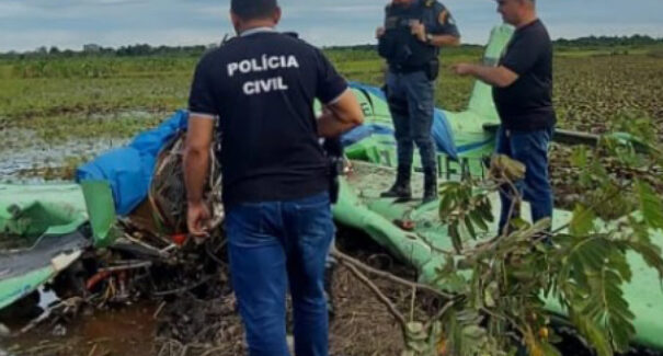 Em Arari, piloto morre após queda de avião agrícola