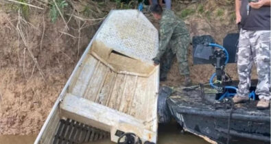 Polícia encontra barco de Bruno Pereira e Dom Phillips no Amazonas