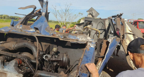 Em Bacabal, criminosos armados atacam e explodem carro-forte