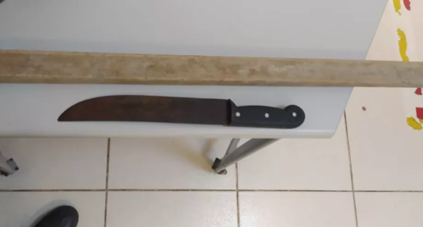 Homem é preso suspeito de ameaçar e agredir a companheira