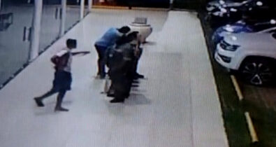 No Tirirical, dupla de assaltantes roubam clientes de hotel