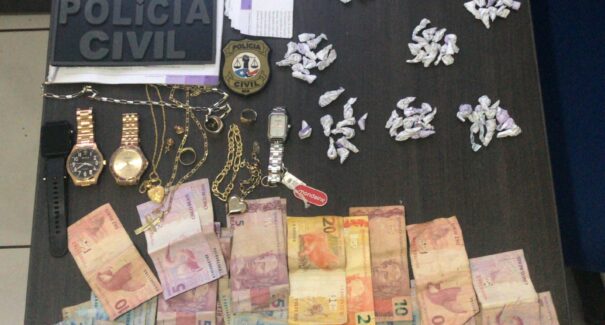 No “morro do macaca”, um casal é preso pelo crime de tráfico de drogas