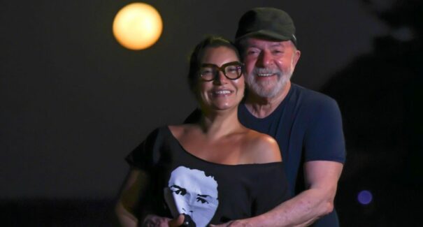 Ex-presidente Lula e sua esposa estão com Covid