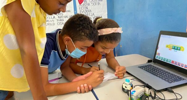 Aluna da UEMA é contemplada em edital internacional com pesquisa sobre robótica