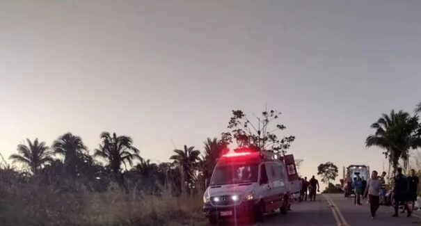 Em Imperatriz, acontece acidente de ônibus que transportava grupo junino