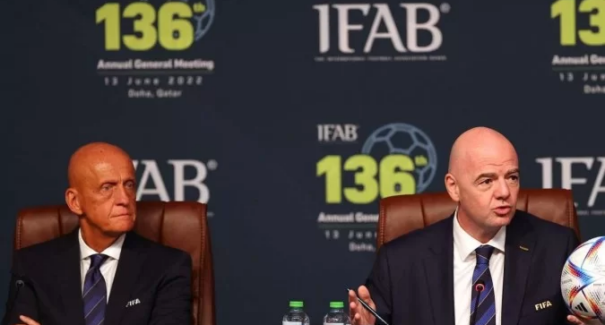 IFAB aprova 5 substituições por partida de futebol de forma definitiva