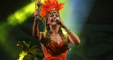 Cantora Cecília Leite faz show junino na praça Maria Aragão, na terça-feira (28)