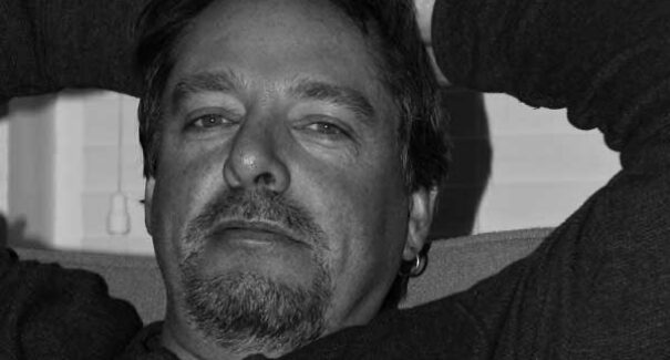 Faleceu nesta quinta-feira (16), aos 66 anos, o lendário desenhista Tim Sale