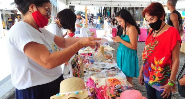 Dias do Fusca e do Orgulho LGBTQIA+ são celebrados na Feirinha São Luís