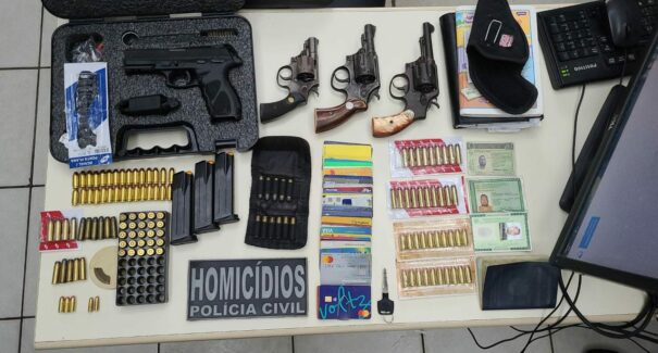 Dupla é presa com quatro armas de fogo e celulares roubados de loja no interior do MA
