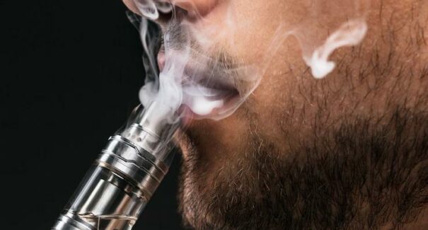 Venda de cigarros eletrônicos devem ser suspendidas por 32 empresas