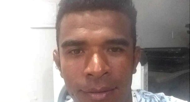 Em Timbiras, cantor é atingido por 17 tiros de arma de fogo durante uma festa