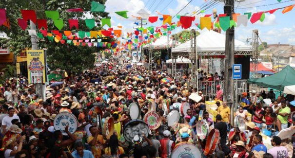 Retorno da festa de São Marçal reúne multidão