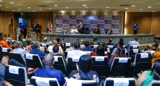 Governo fecha acordo para ampliar unidades e serviços do Viva/Procon