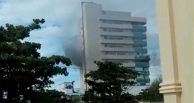Apartamento localizado na Ponta D’Areia pega fogo, na tarde desta sexta-feira (15)