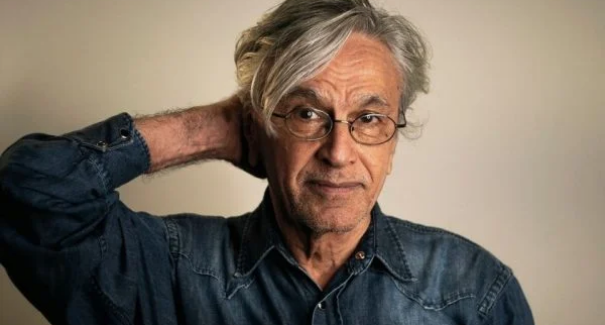 Caetano Veloso celebrará seus 80 anos com live especial para os fãs