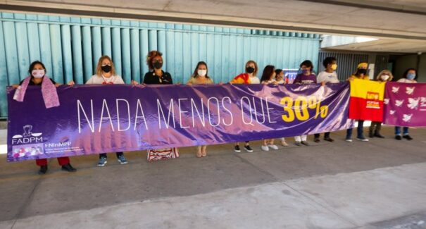 Aprovada a inclusão de regras para candidaturas femininas na Constituição