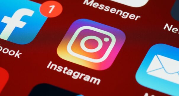 Novo golpe das rede sociais engana usuários com contas falsas de conteúdo adulto