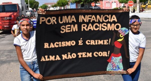 Papel da escola no combate ao racismo