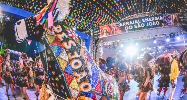 Festas juninas na Praça Maria Aragão encerram com toadas inesquecíveis