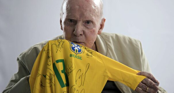 Internado por complicações respiratórias; Zagallo passa bem