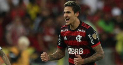Flamengo vence o Corinthians e avança à semifinal da Libertadores