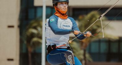 Kitesurfista maranhense Socorro Reis vence competição nacional em Fortaleza