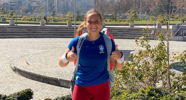 Tenista maranhense Bruna Liotto vence e se classifica para etapa de torneio no Chile
