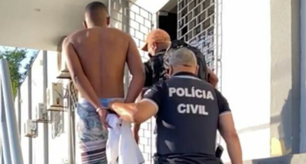 Homem é preso suspeito de roubar residência e fazer moradores reféns