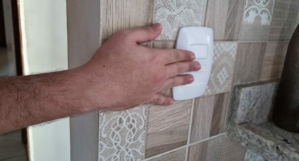Aprenda a economizar energia em casa durante os meses mais quentes do ano