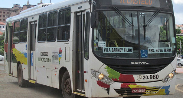 Dois homens armados assaltam ônibus coletivo, em São José de Ribamar