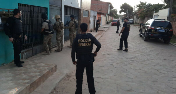 Polícia Federal realiza operação contra grupo especializado em roubo aos Correios